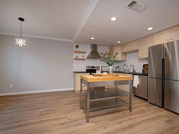 2nd image of 2362 Alta Garden Ln #A