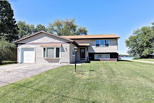1st image of 4906 W Shore Dr
