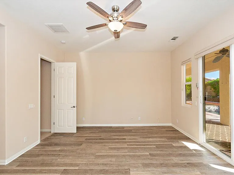 80215 Queensboro Dr #80215 — Photo 4