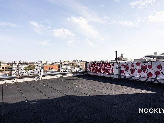 3rd image of 945 Willoughby Ave #2E