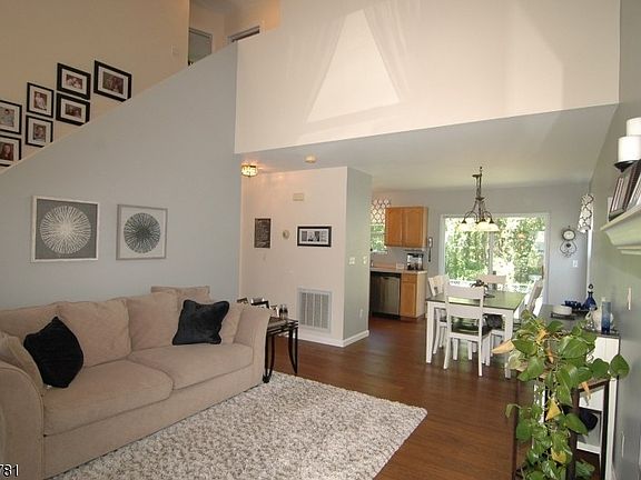 2nd image of 20 Holly Dr