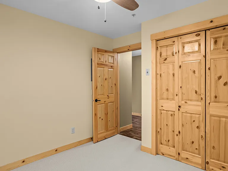 300 Palliser Ln #323 — Photo 36
