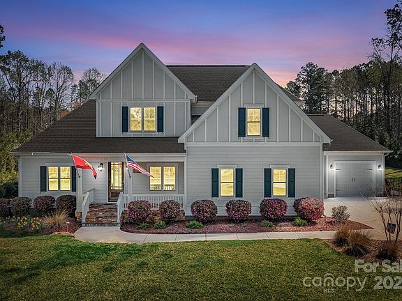 2nd image of 127 Castle Dr