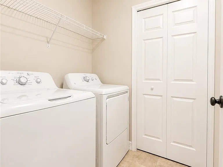 4109 SW 8th Pl #201 — Photo 13