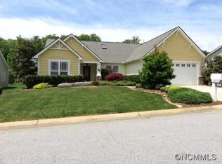 32 Sunview Cir, Arden, NC 28704