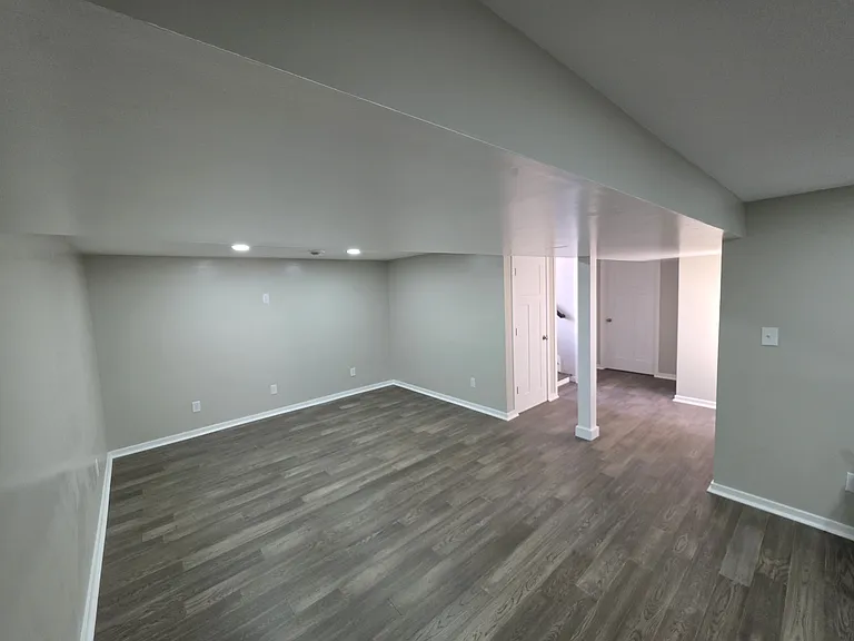 1612 Butterfield Rd — Photo 13