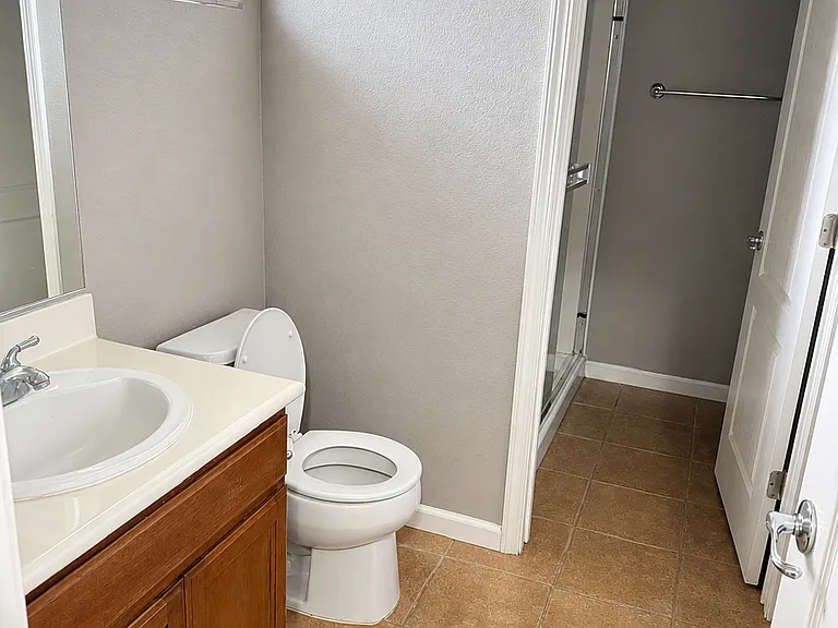 702 Samantha St — Photo 19