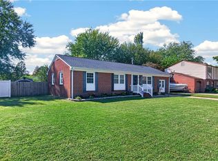 6 Holiday Dr, Hampton, VA 23669