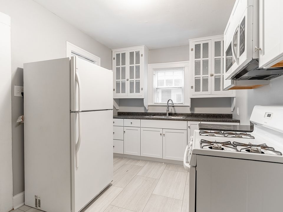 1st image of 507 N Bradley Ave