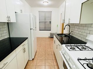 31-75 29th St #B3, Astoria, NY 11106