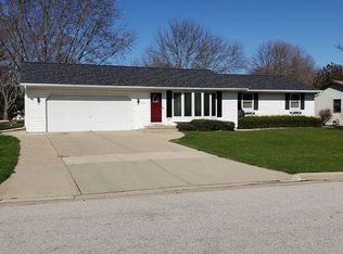 430 Dewey Decker Dr, Green Bay, WI 54313
