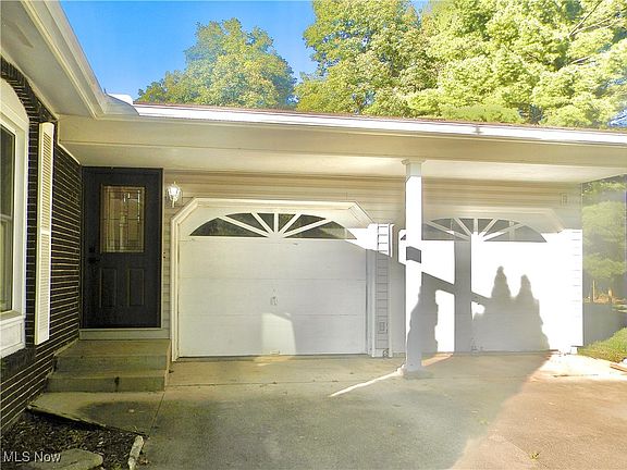 2nd image of 529 Shawnee Dr
