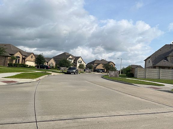 5th image of 2604 Pisoni Ln