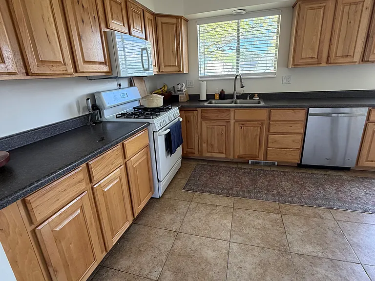 2888 W 13400 S — Photo 7