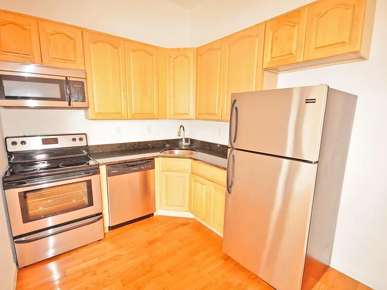 1801 W Master St #F — Photo 7
