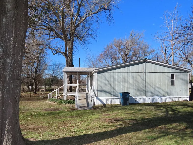 1386 County Road 1128 — Photo 14