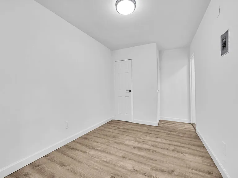 115 Orchard St — Photo 5