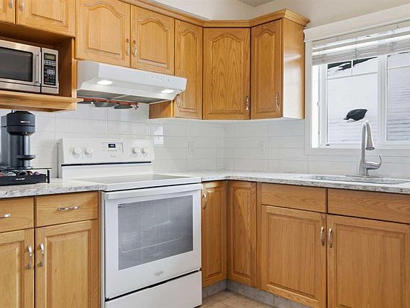 5th image of 1608 S 12th Ave SW #304