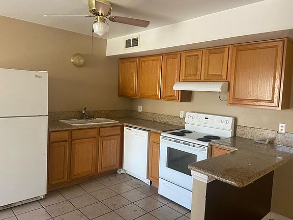 2nd image of 5155 Golden Ln APT A