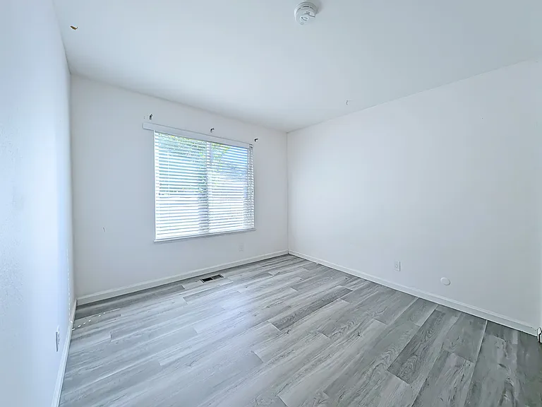 775 Park Hill Rd — Photo 23
