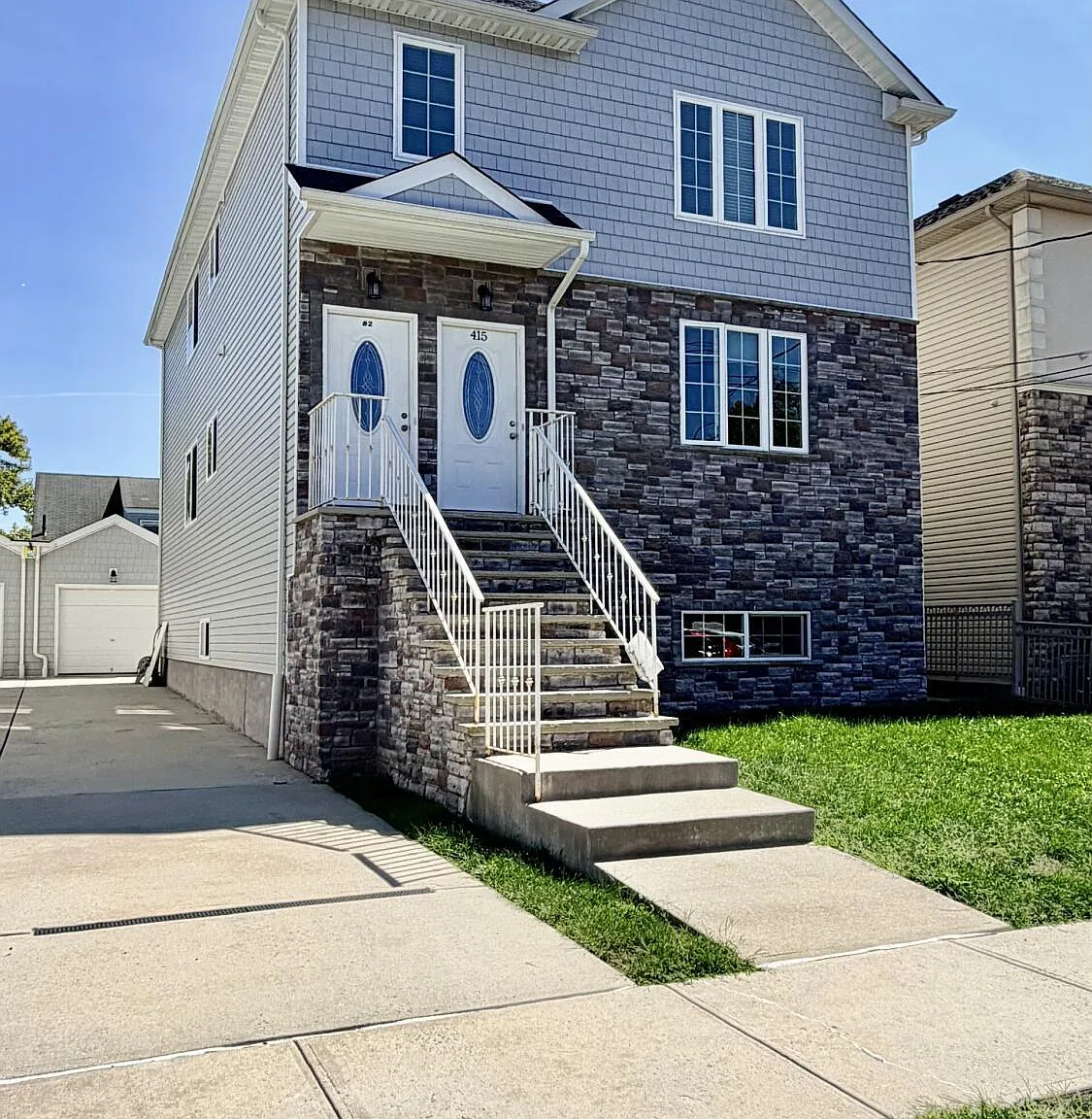 3 bed, 2.0 bath, 2631 sqft, $3,400 — Photo 1
