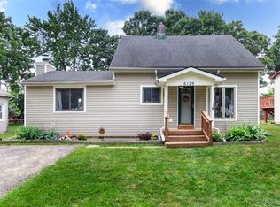 6129 Southward Ave, Waterford, MI 48329