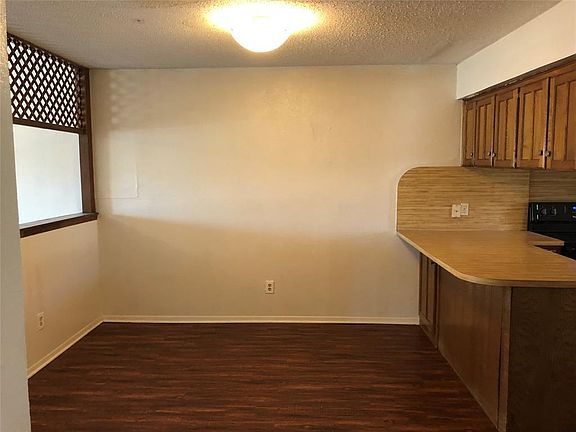 5th image of 6819 Springdale Ln