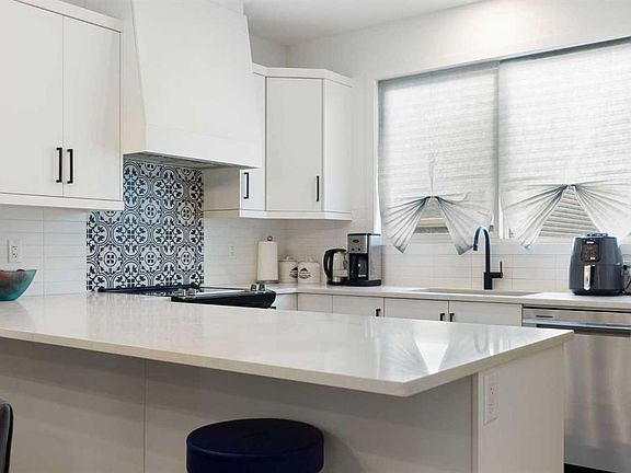 4th image of 60 Belmont Vlg SW