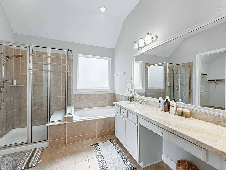 4519 Sterling Heights Ln — Photo 31