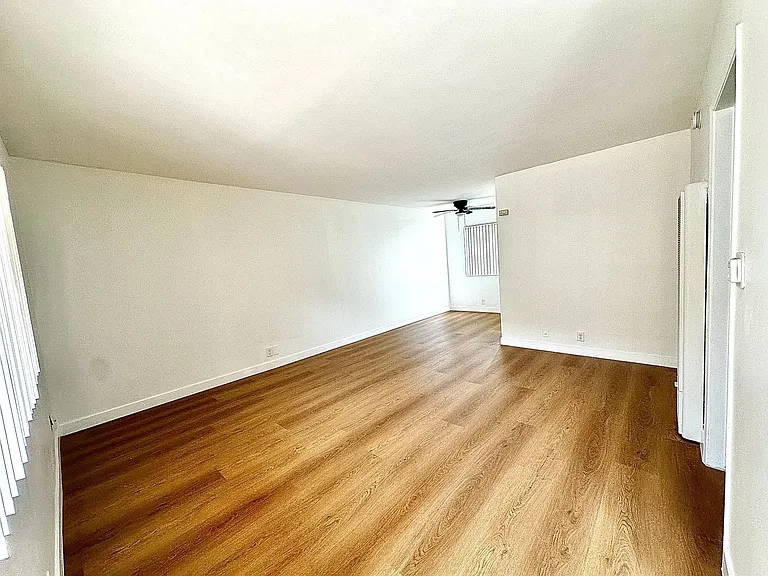 El Sorano Apartments — Photo 3