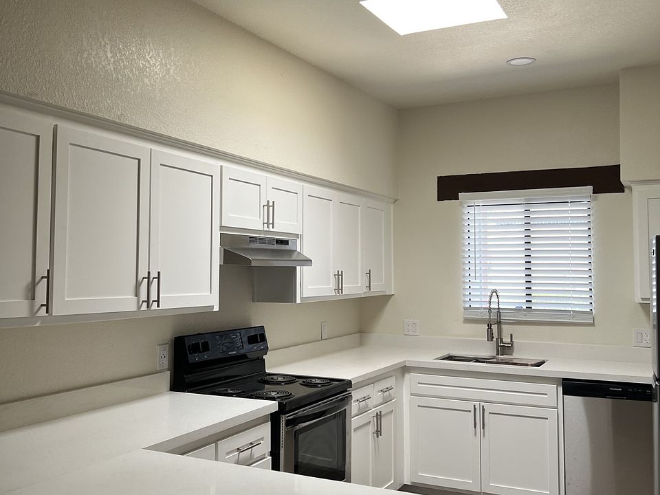 2nd image of 1740 E Adelaide Dr #1740