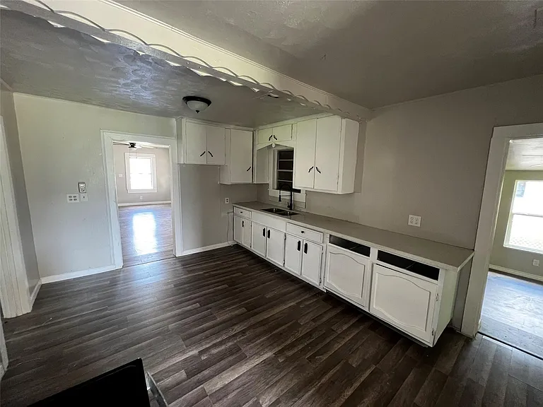 3785 Goliad St — Photo 6