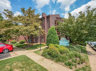 2815 Lee Oaks Ct APT 302, Falls Church, VA 22046