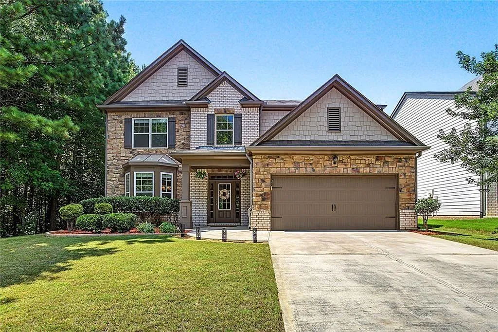 5 bed, 3.0 bath, 2968 sqft, $2,850 — Photo 1