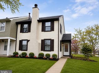 601 Magnolia Ct, Marlton, NJ 08053