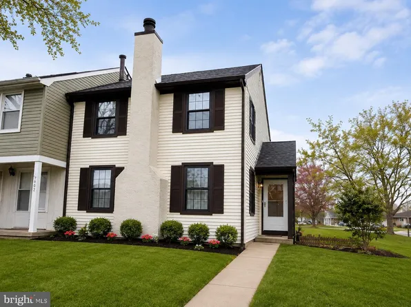 601 Magnolia Ct, Marlton, NJ 08053