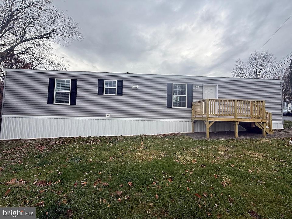 1st image of 140 Deann Ln