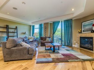 2211 E Camelback Rd UNIT 207, Phoenix, AZ 85016