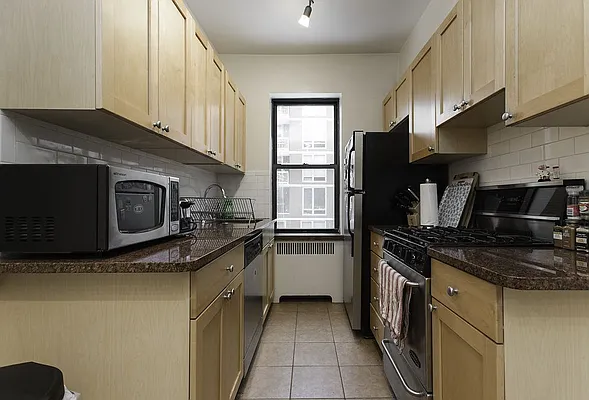 Rented by Emor Management Inc. | media 30