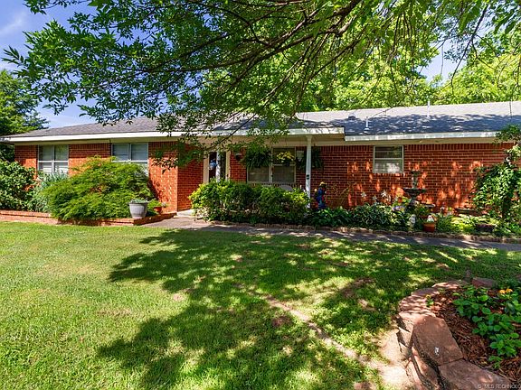 4th image of 1124 Cottonwood Ct