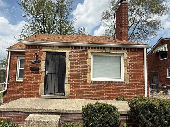 250 W Brentwood St