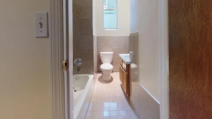 Rented by Bond New York | media 29