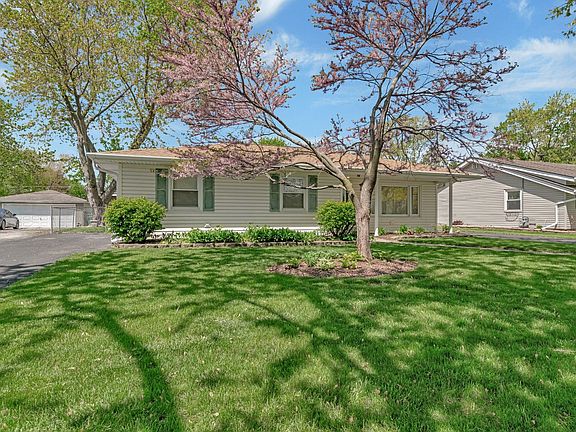 2nd image of 425 Burke Dr