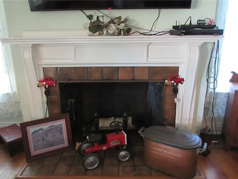 303 S Gray St — Photo 25