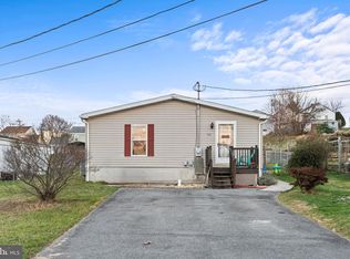 732 Ringgold St, Waynesboro, PA 17268
