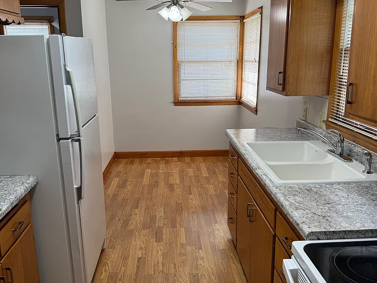 620 N Redbarn Ln — Photo 6
