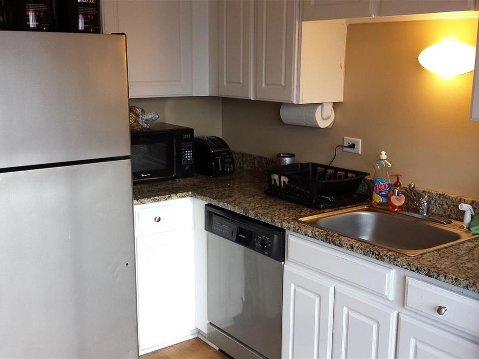 1st image of 1027 Newport Hbr