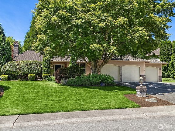 4th image of 3031 235th Avenue SE