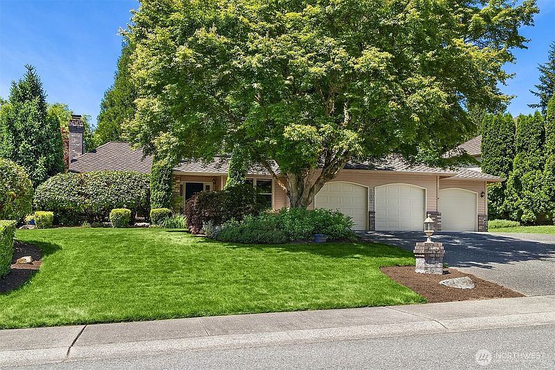 4th image of 3031 235th Avenue SE