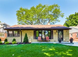 1938 Spruce Ave, Des Plaines, IL 60018